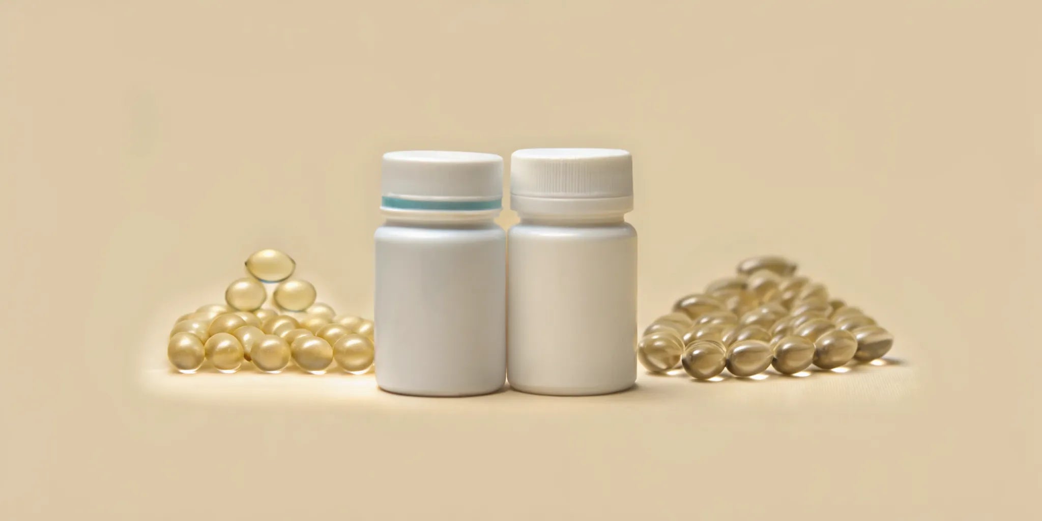 A Consumer Reports review of the best brain supplements, showing two bottles of softgels.